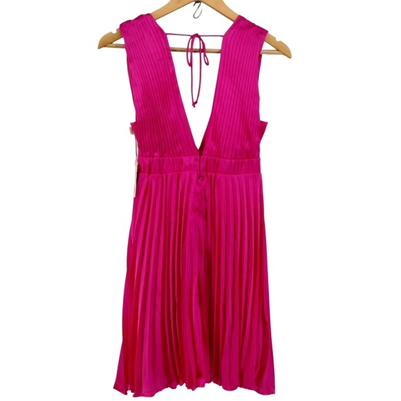 Jessica Simpson Pink Satin Pleated V Neck Tie Back Mini Dress Women's Size Small - Picture 5 of 10